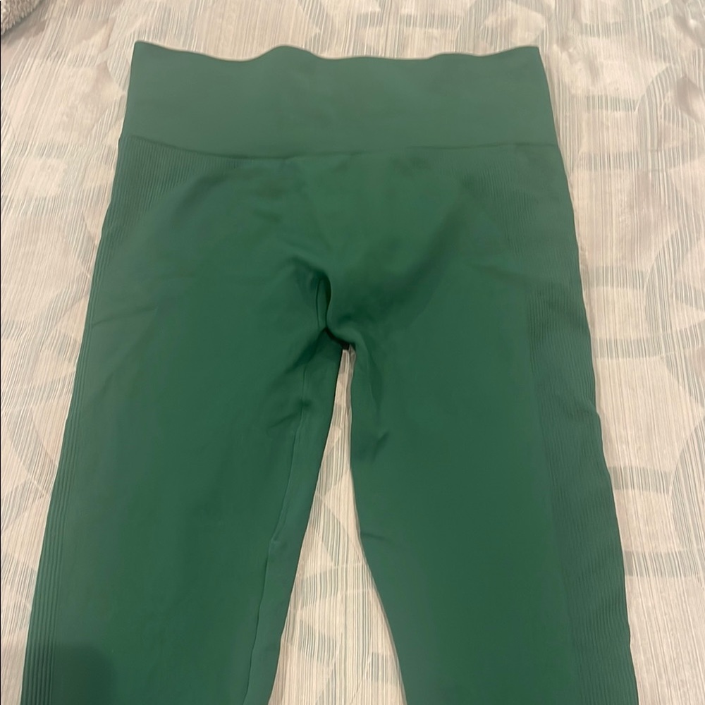 Set Active, size Medium, Green High-Waisted Leggings